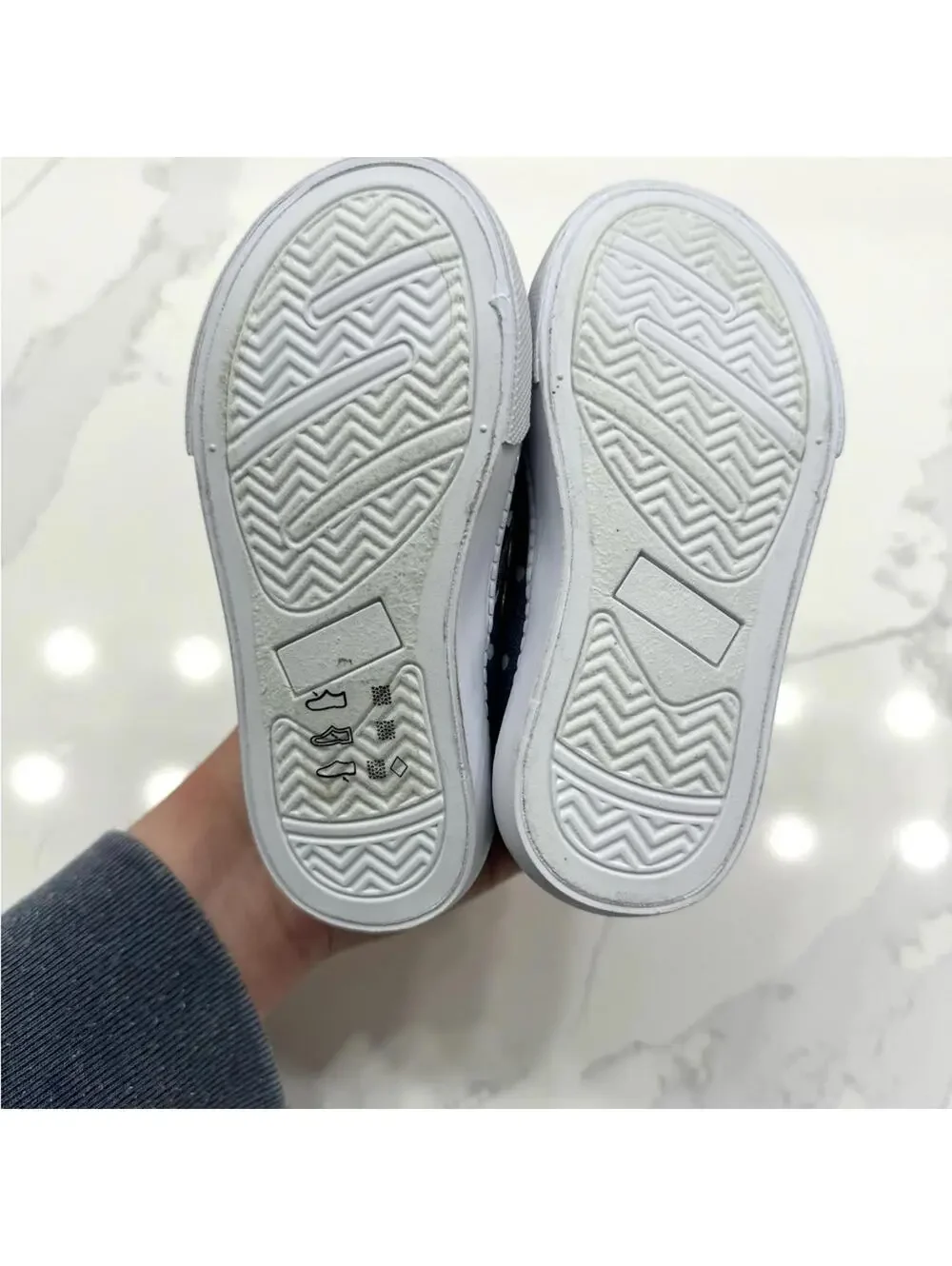 Gymboree Baby Girl's Walker Denim Blue & White Polka Dot Slip-On Shoes- Size 7 - Picture 6 of 7